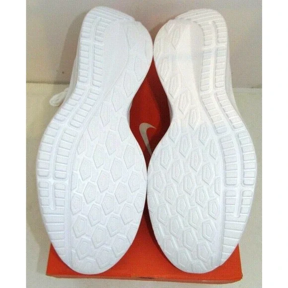 Men's Nike Todos White Black Low Top Sneakers Athletic Running Shoes BQ3198-100